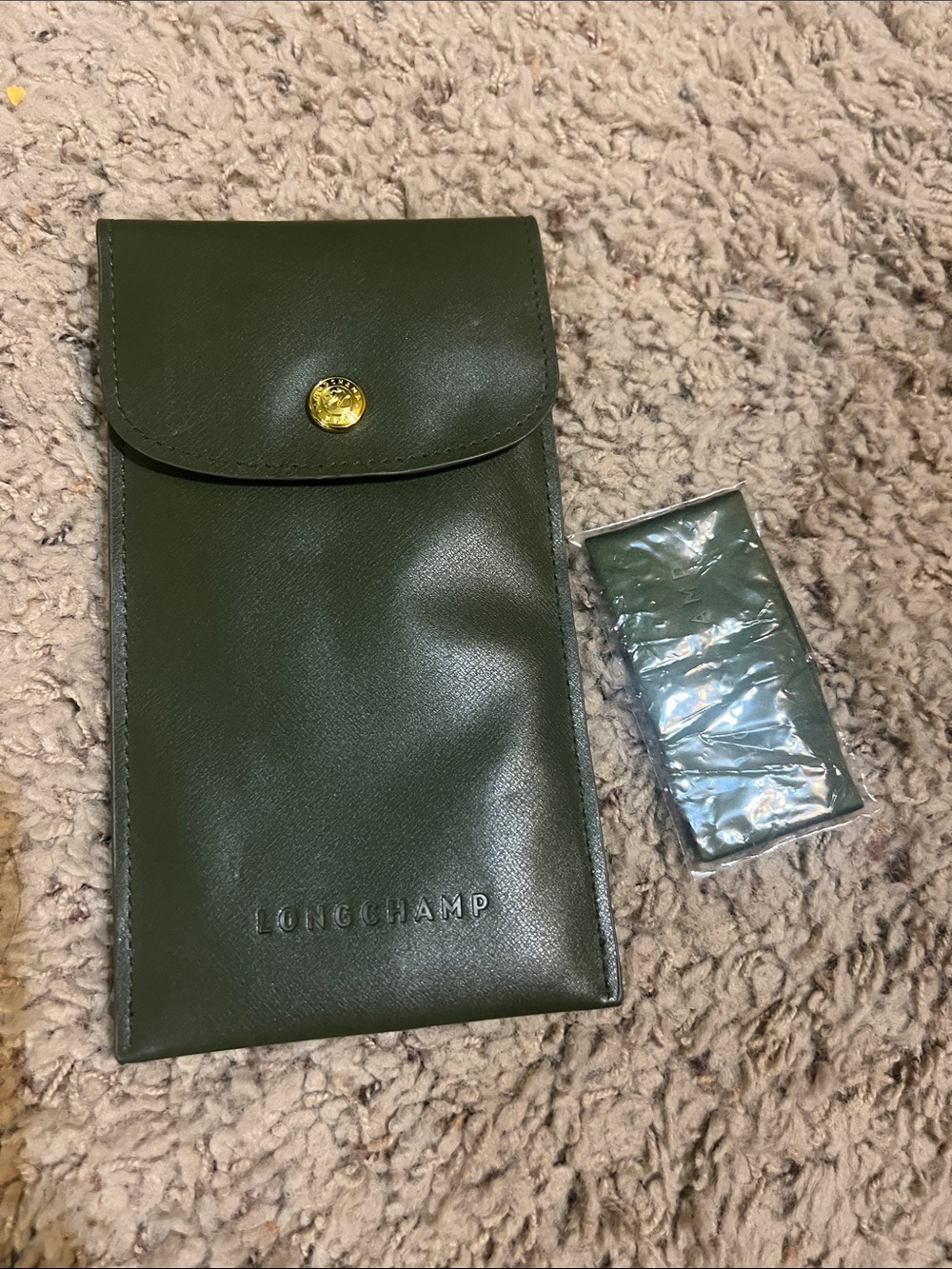 Authentic Longchamp Green Leather Eyeglass Case with cloth NEW!! 👓